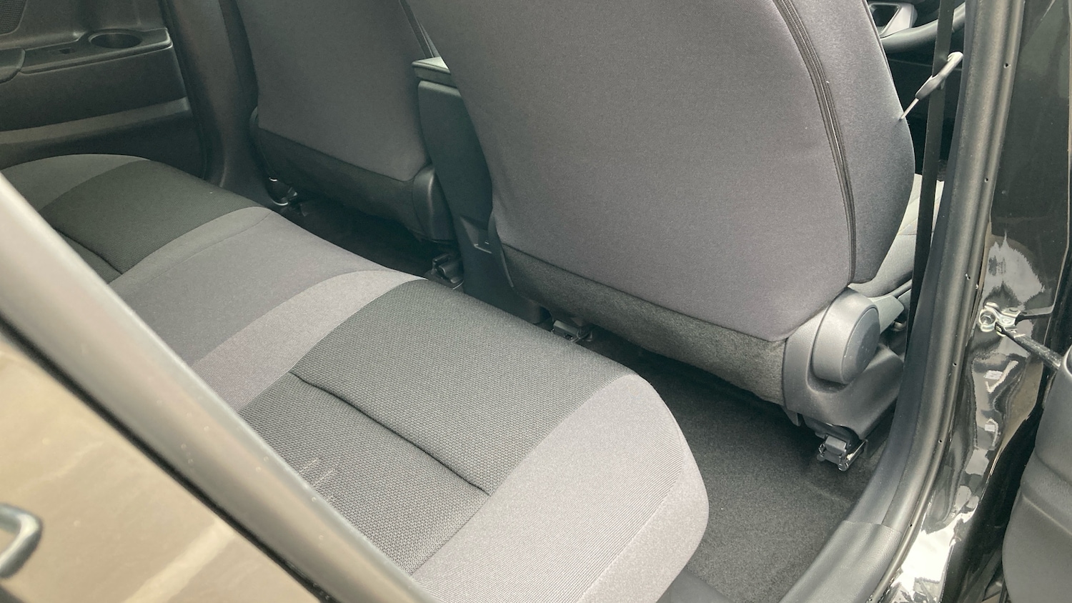 Used Toyota C-HR 2024 for sale - 76719257: Photo 12