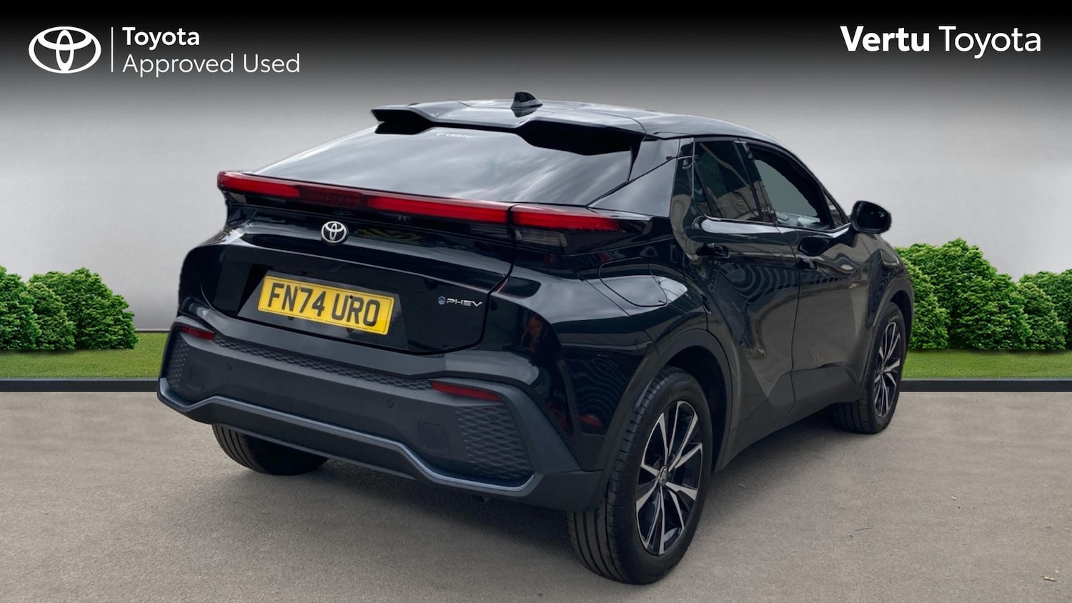 Used Toyota C-HR 2024 for sale - 76719257: Photo 2