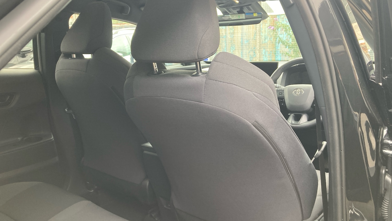 Used Toyota C-HR 2024 for sale - 76719257: Photo 20