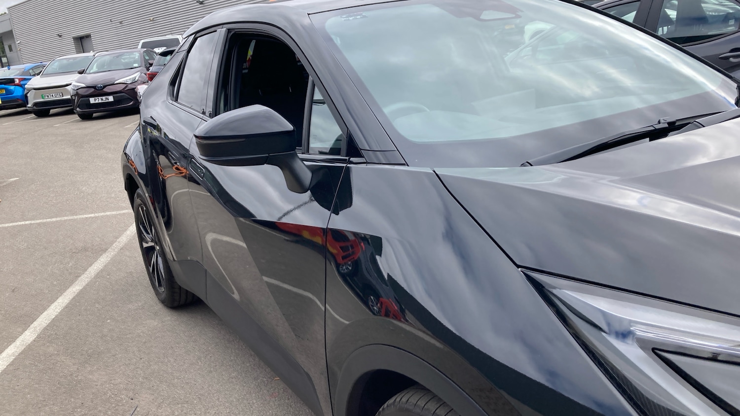 Used Toyota C-HR 2024 for sale - 76719257: Photo 31