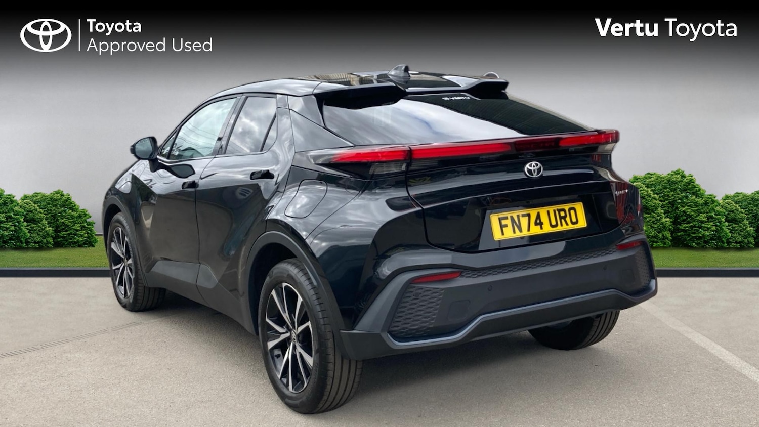 Used Toyota C-HR 2024 for sale - 76719257: Photo 4