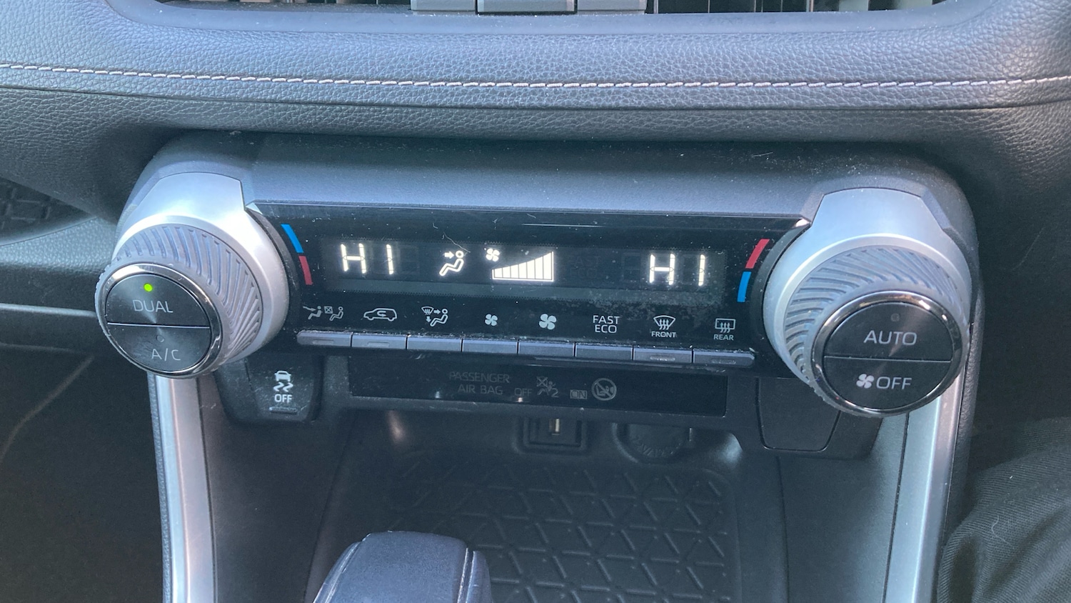 Used Toyota RAV4 2021 for sale - 77277209: Photo 36