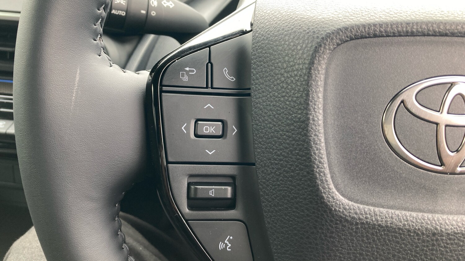 Used Toyota Prius 2025 for sale - 77125665: Photo 33