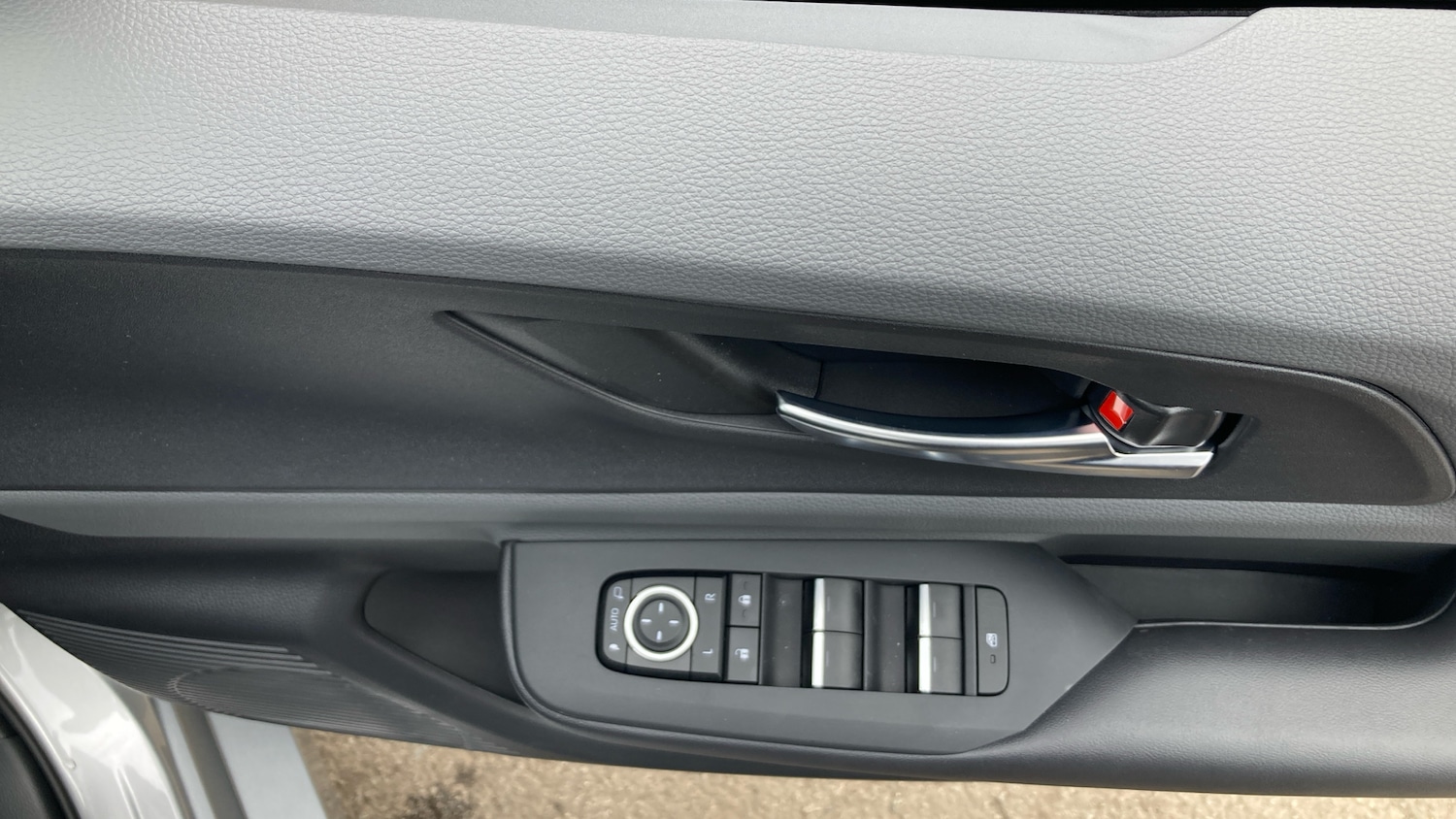 Used Toyota Prius 2025 for sale - 77125665: Photo 38