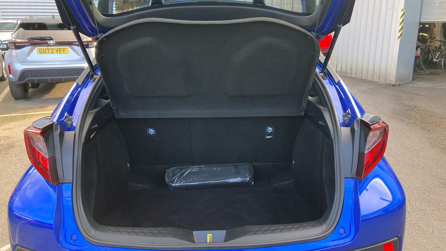 Used Toyota C-HR 2022 for sale - 77001763: Photo 14