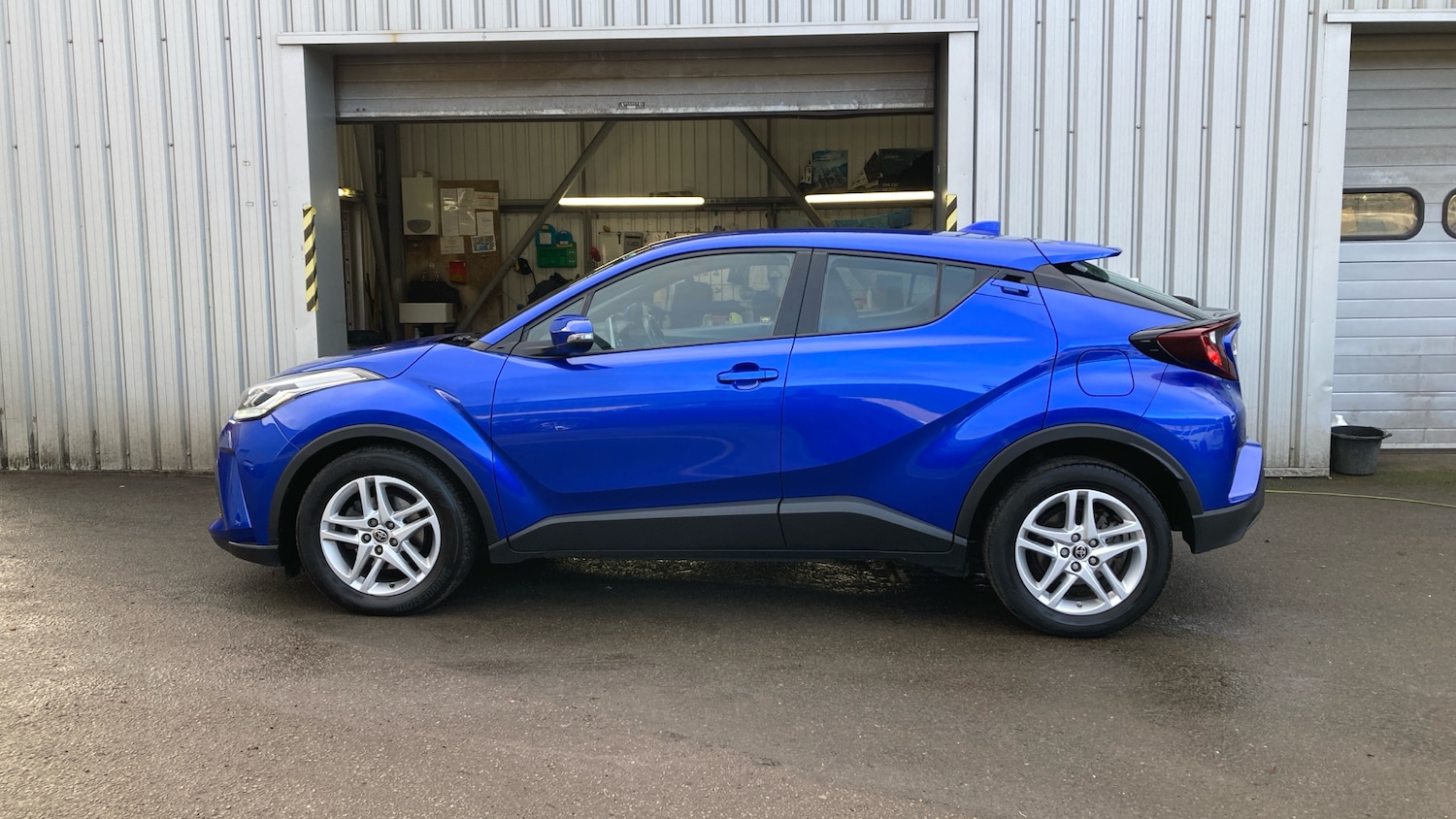 Used Toyota C-HR 2022 for sale - 77001763: Photo 17