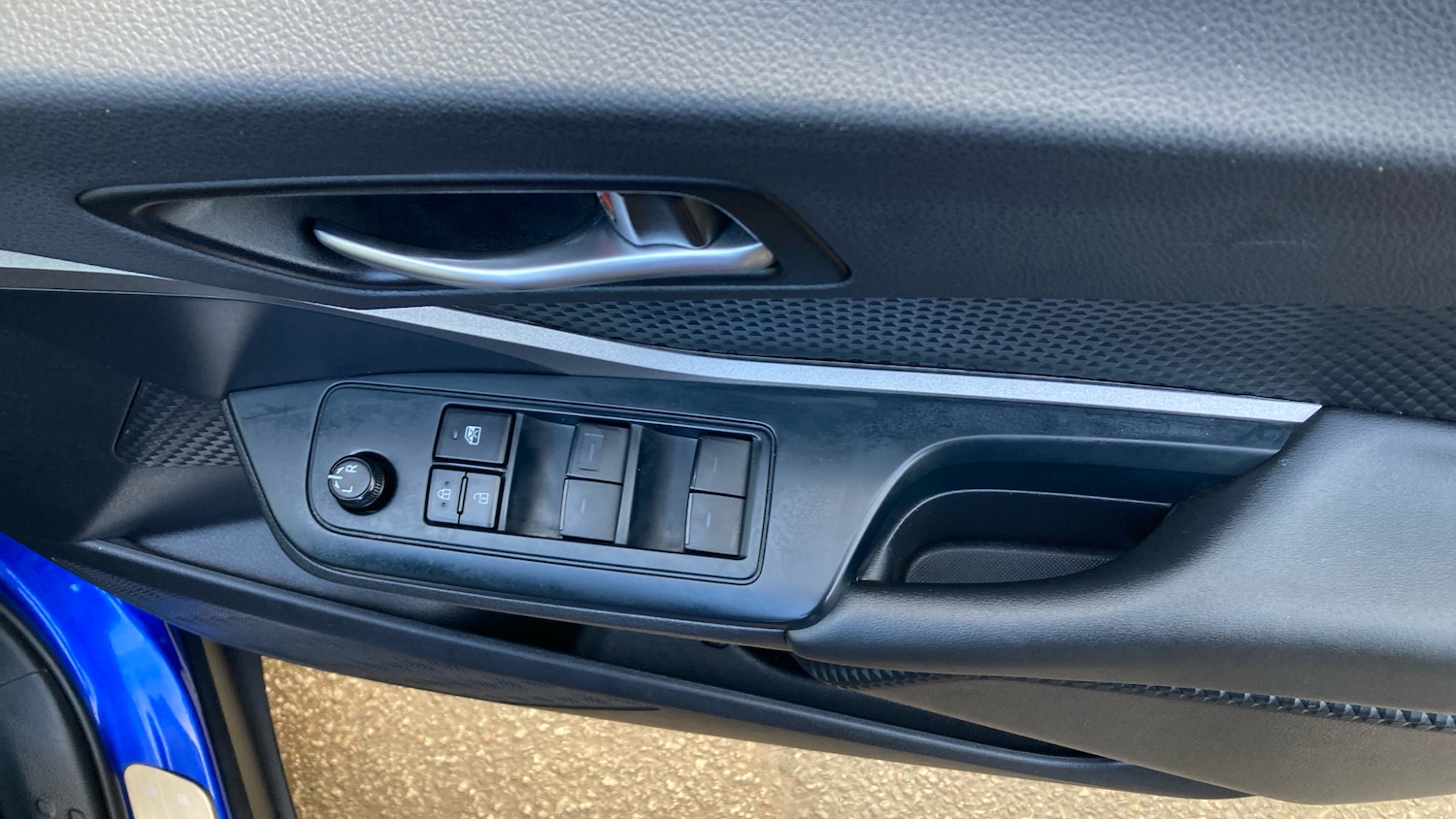 Used Toyota C-HR 2022 for sale - 77001763: Photo 30