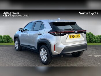 Used Toyota Yaris Cross 2024 for sale - 77555206: Photo