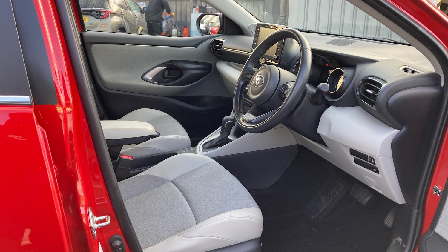 Used Toyota Yaris 2022 for sale - 76694755: Photo 11