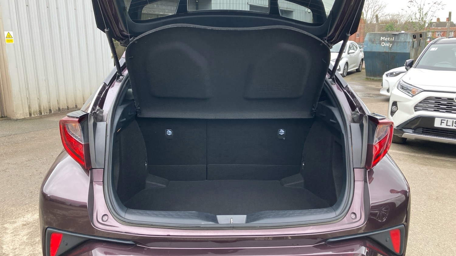 Used Toyota C-HR 2023 for sale - 77930507: Photo 14