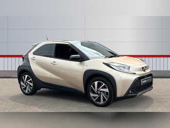 2024 (74) - 1.0 VVT-i Exclusive 5dr Petrol Hatchback