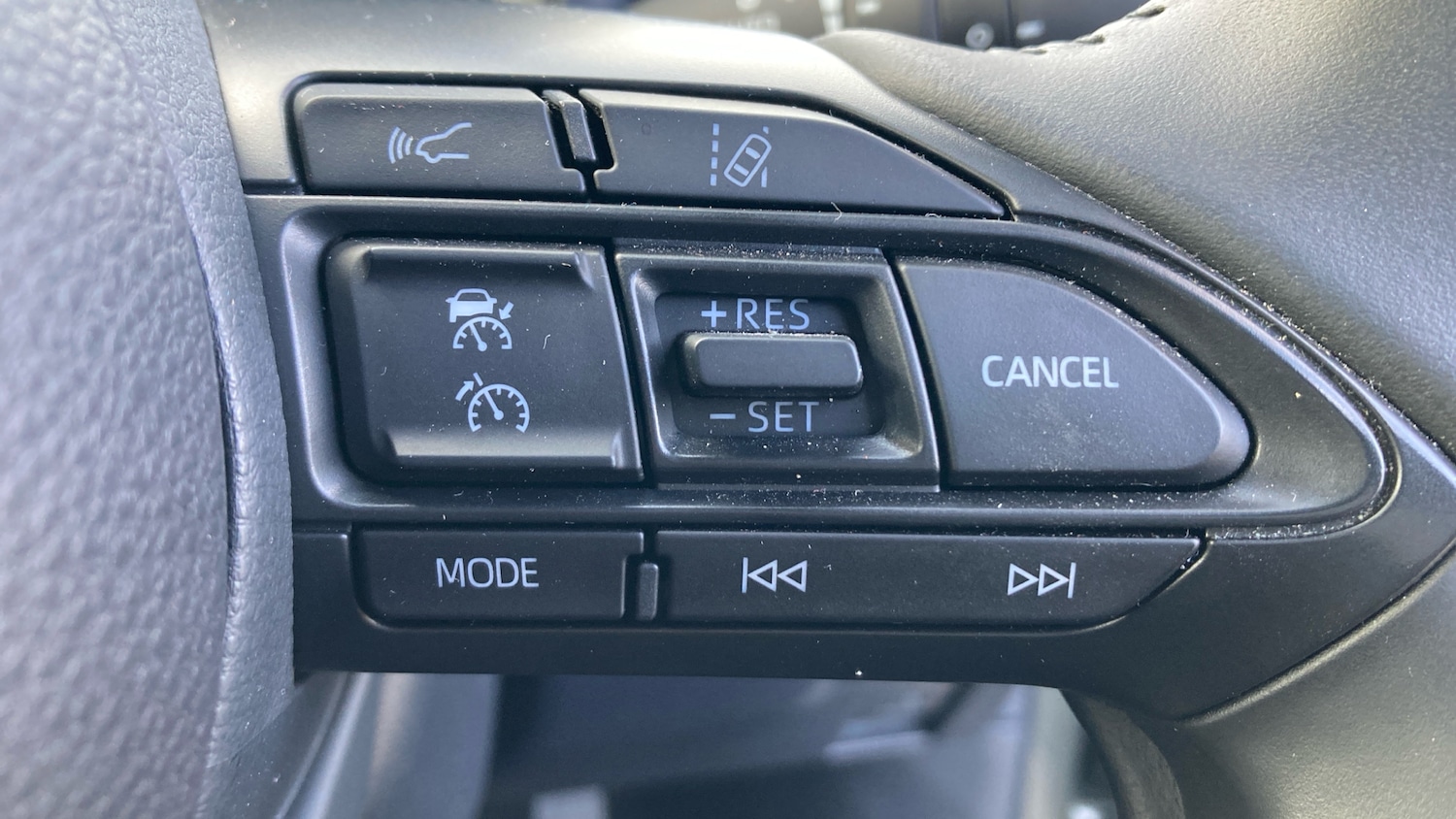 Used Toyota Aygo X 2022 for sale - 77423236: Photo 34