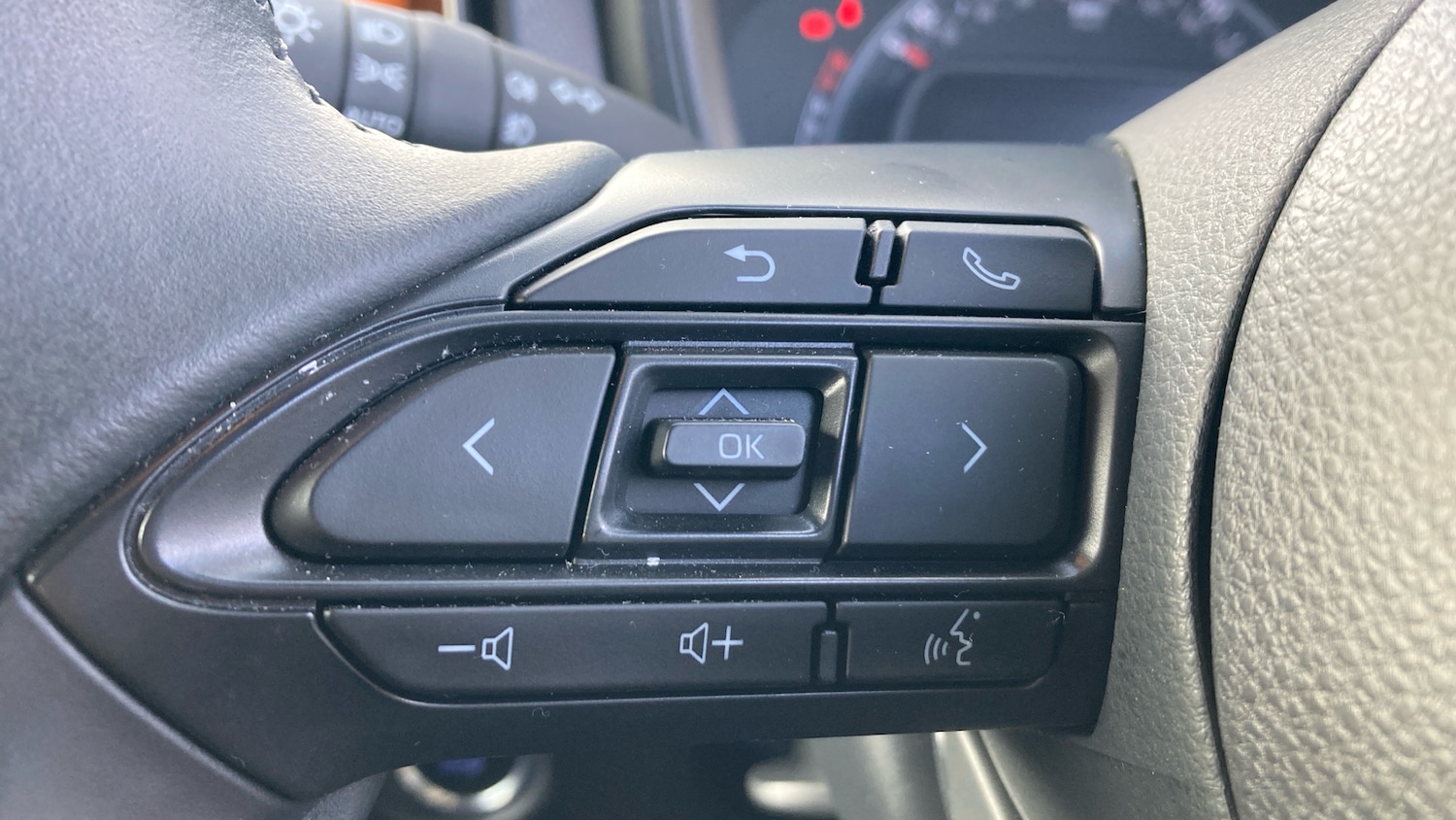 Used Toyota Aygo X 2022 for sale - 77423236: Photo 35