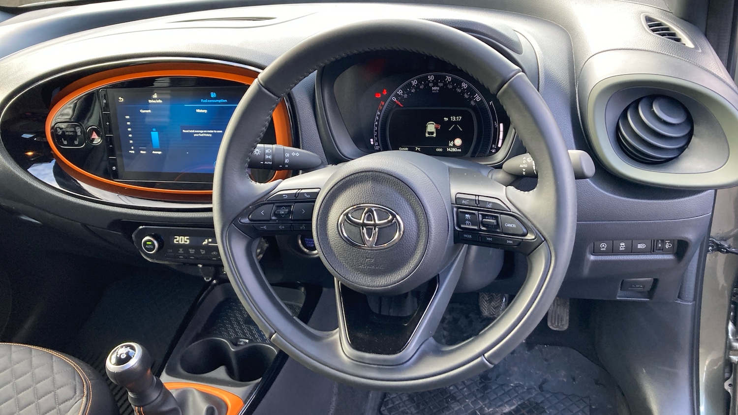 Used Toyota Aygo X 2022 for sale - 77423236: Photo 6