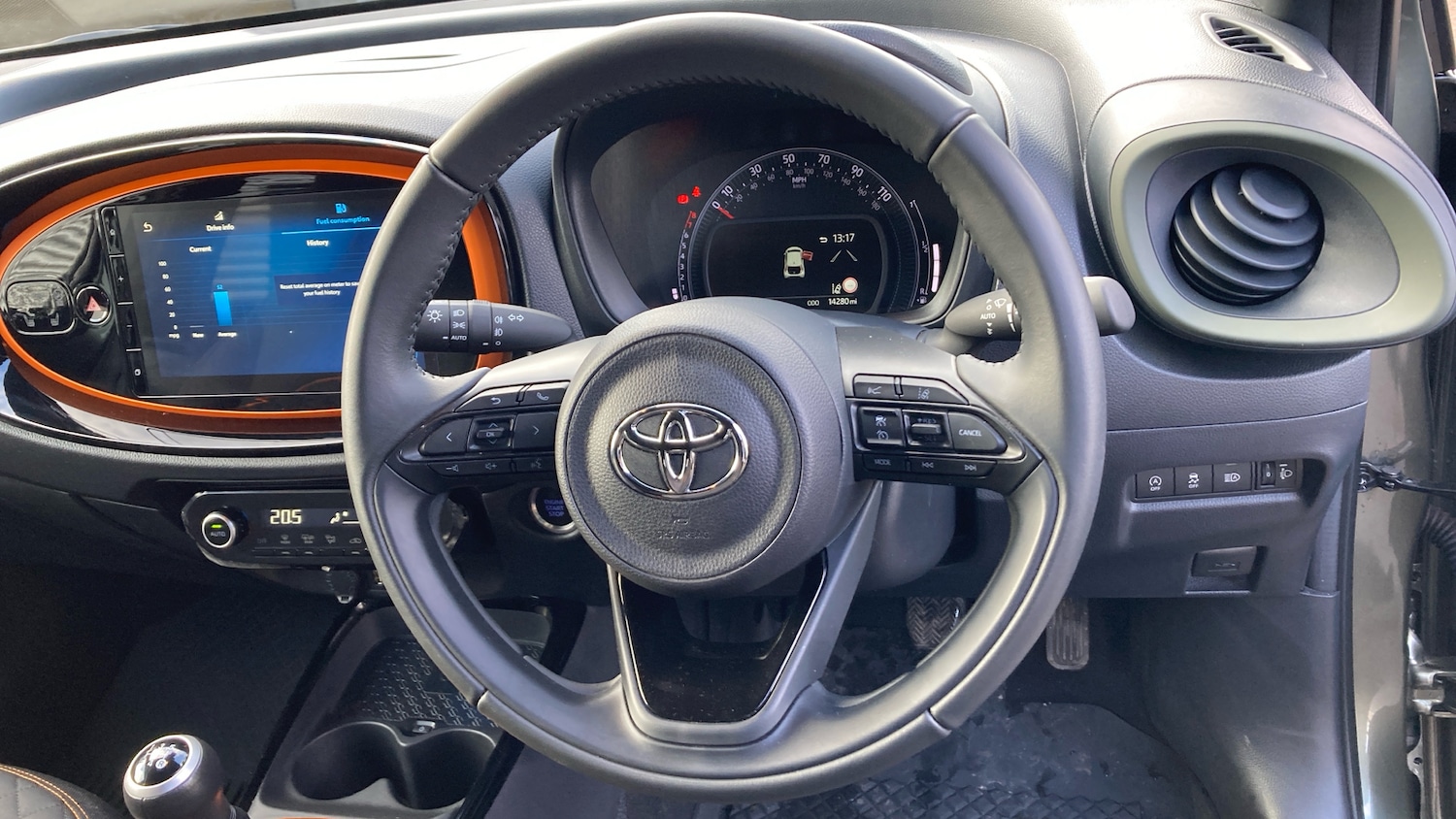 Used Toyota Aygo X 2022 for sale - 77423236: Photo 8