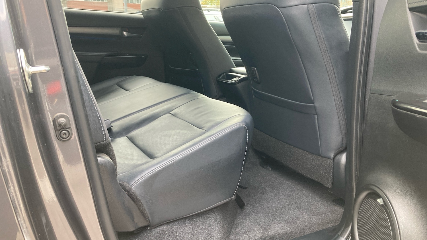 Used Toyota Hilux 2023 for sale - 76255228: Photo 12