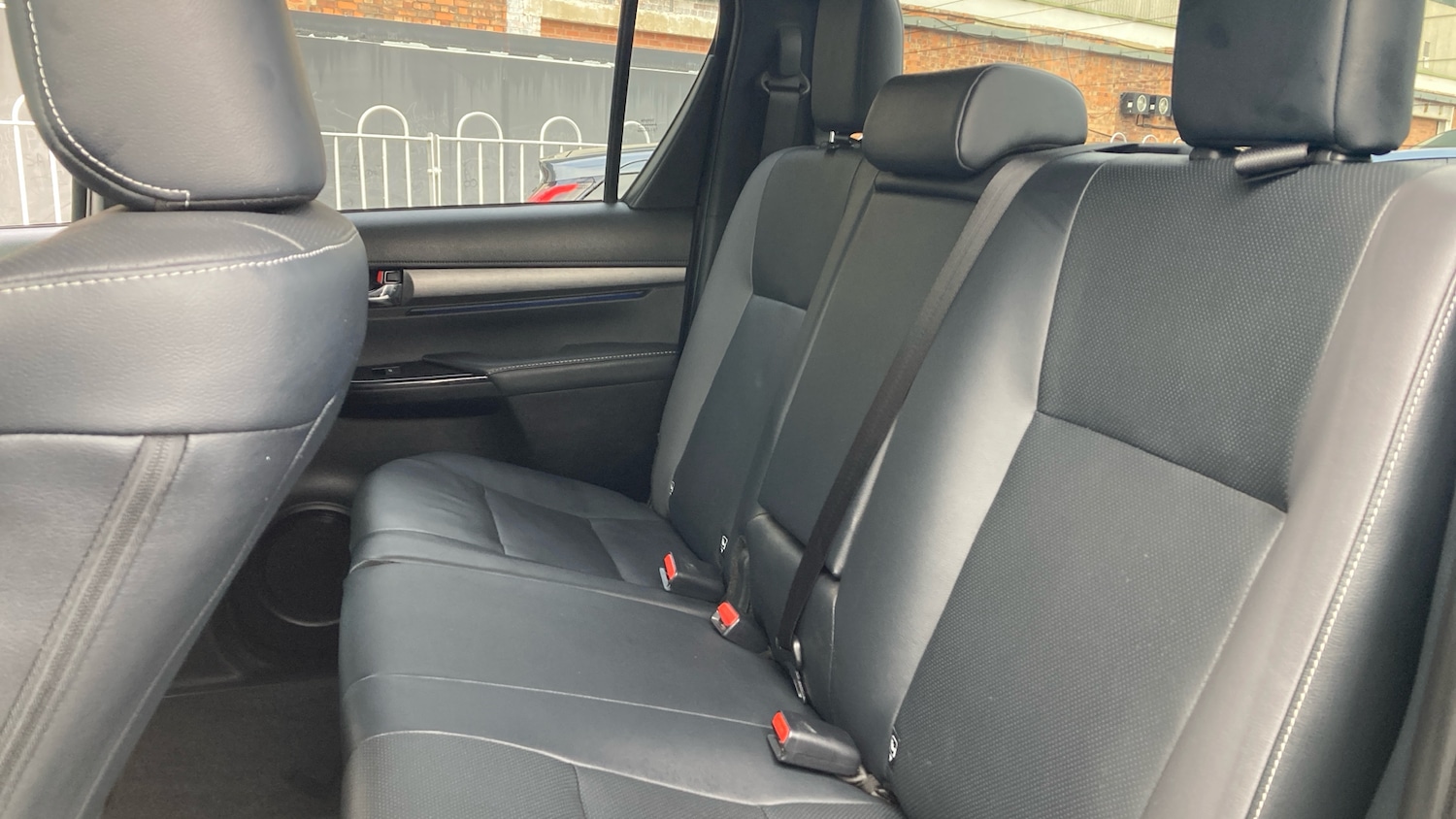 Used Toyota Hilux 2023 for sale - 76255228: Photo 21