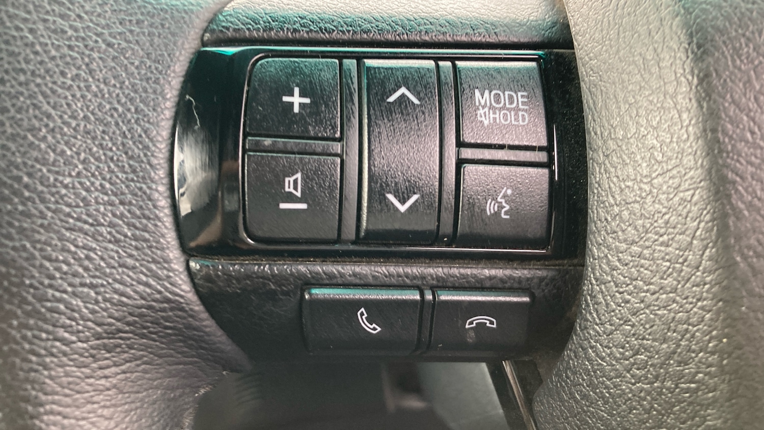 Used Toyota Hilux 2023 for sale - 76255228: Photo 38