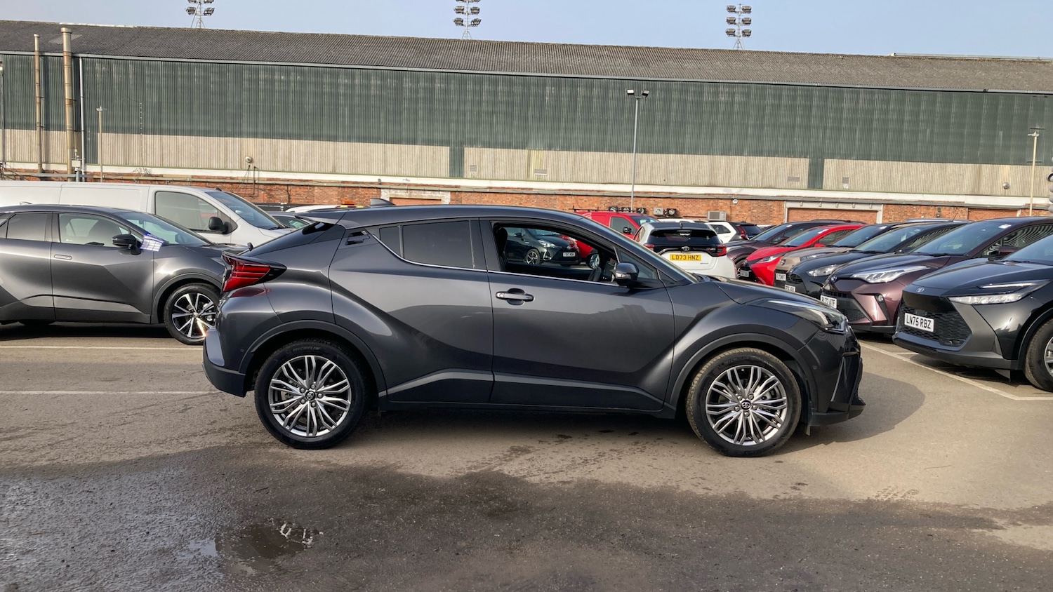 Used Toyota C-HR 2023 for sale - 77903820: Photo 16