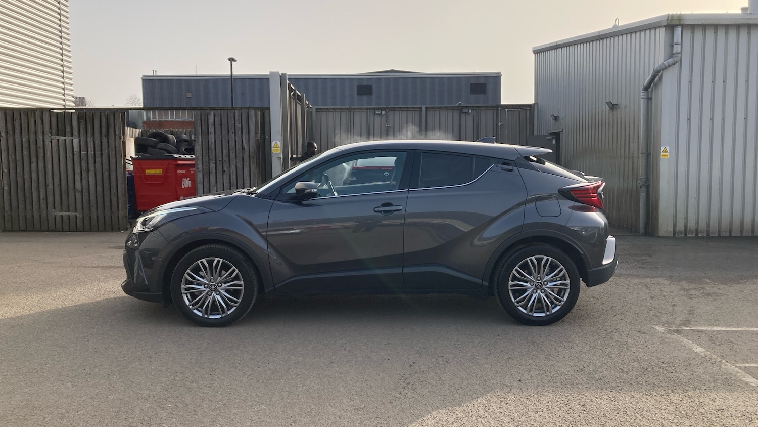Used Toyota C-HR 2023 for sale - 77903820: Photo 17