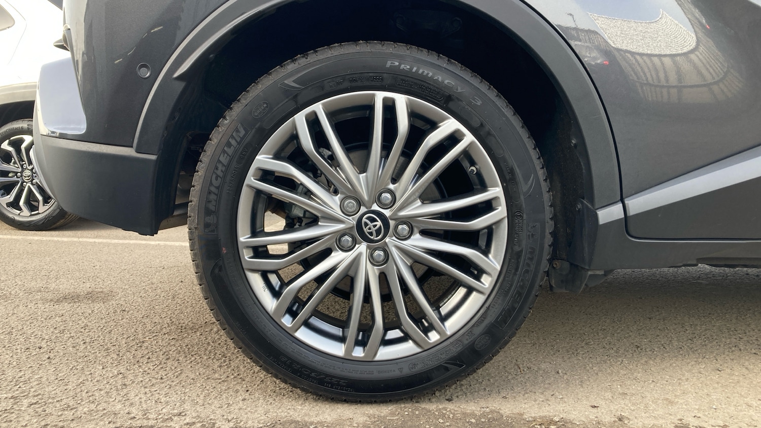 Used Toyota C-HR 2023 for sale - 77903820: Photo 18