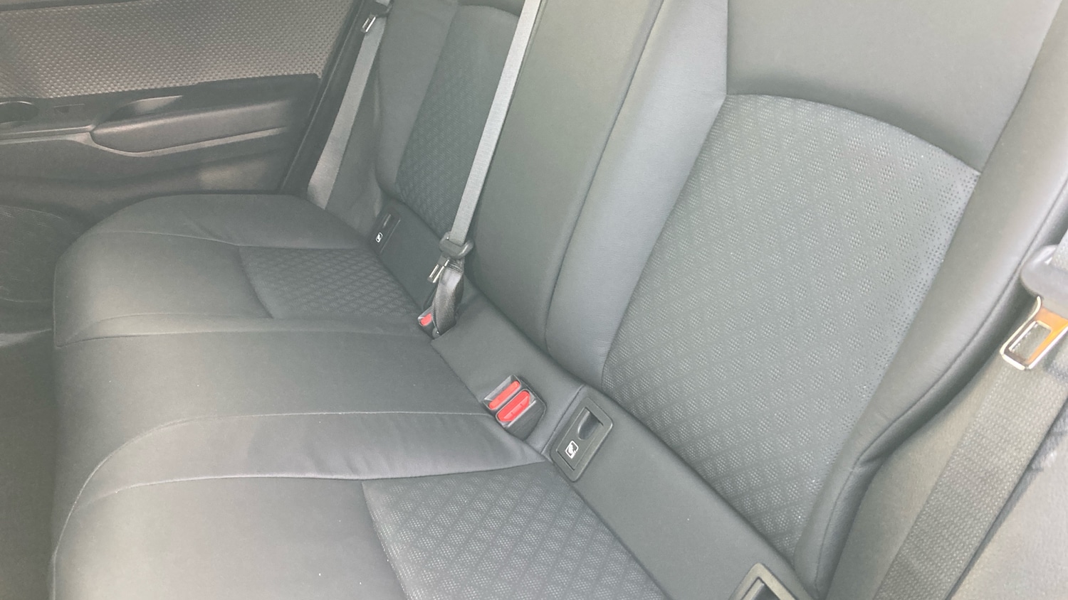 Used Toyota C-HR 2023 for sale - 77903820: Photo 21