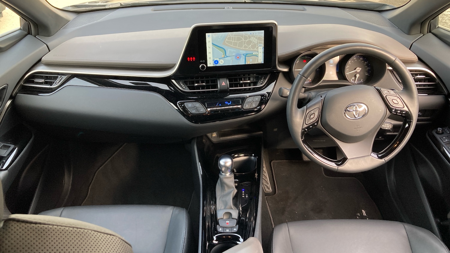 Used Toyota C-HR 2023 for sale - 77903820: Photo 5