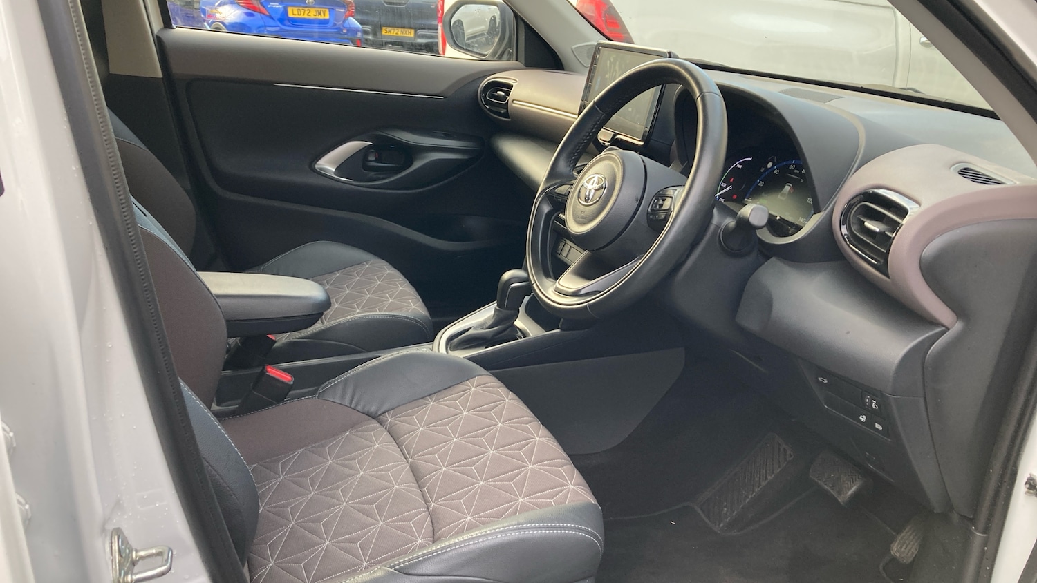 Used Toyota Yaris Cross 2023 for sale - 76969684: Photo 11