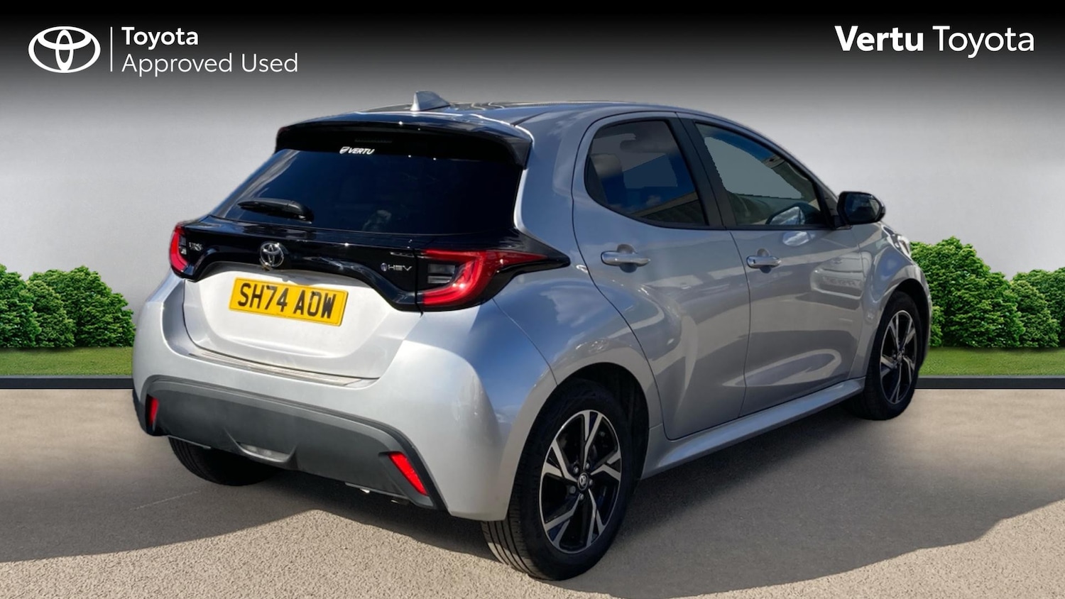 Used Toyota Yaris 2024 for sale - 76028003: Photo 2