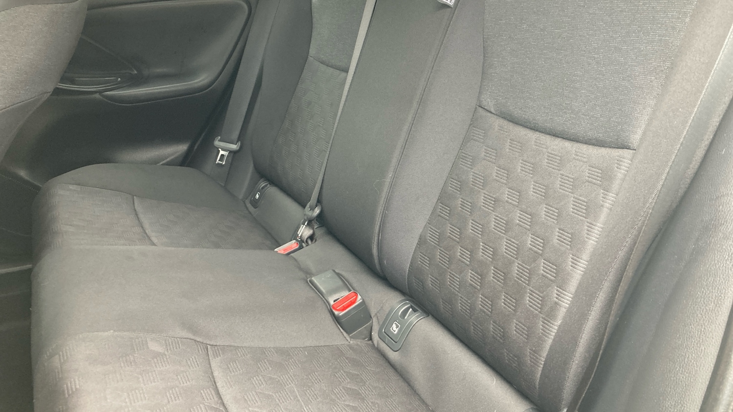 Used Toyota Yaris 2024 for sale - 76028003: Photo 21