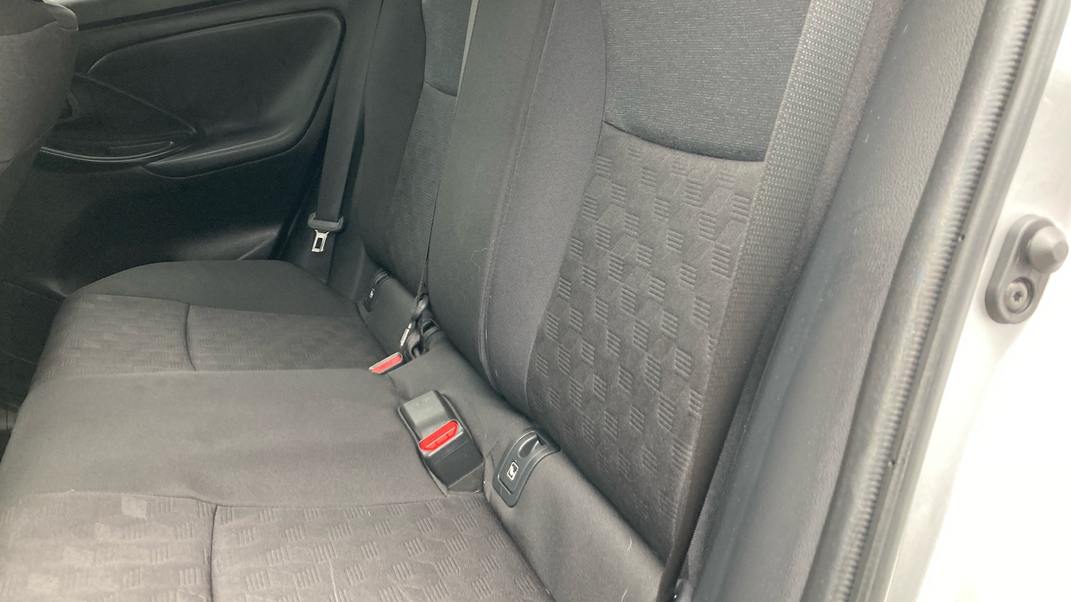 Used Toyota Yaris 2024 for sale - 76028003: Photo 22