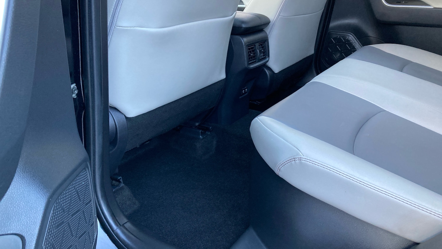 Used Toyota RAV4 2020 for sale - 77085160: Photo 13