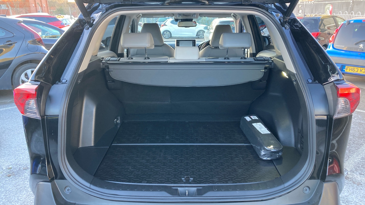 Used Toyota RAV4 2020 for sale - 77085160: Photo 14