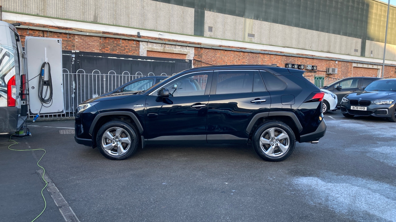 Used Toyota RAV4 2020 for sale - 77085160: Photo 17