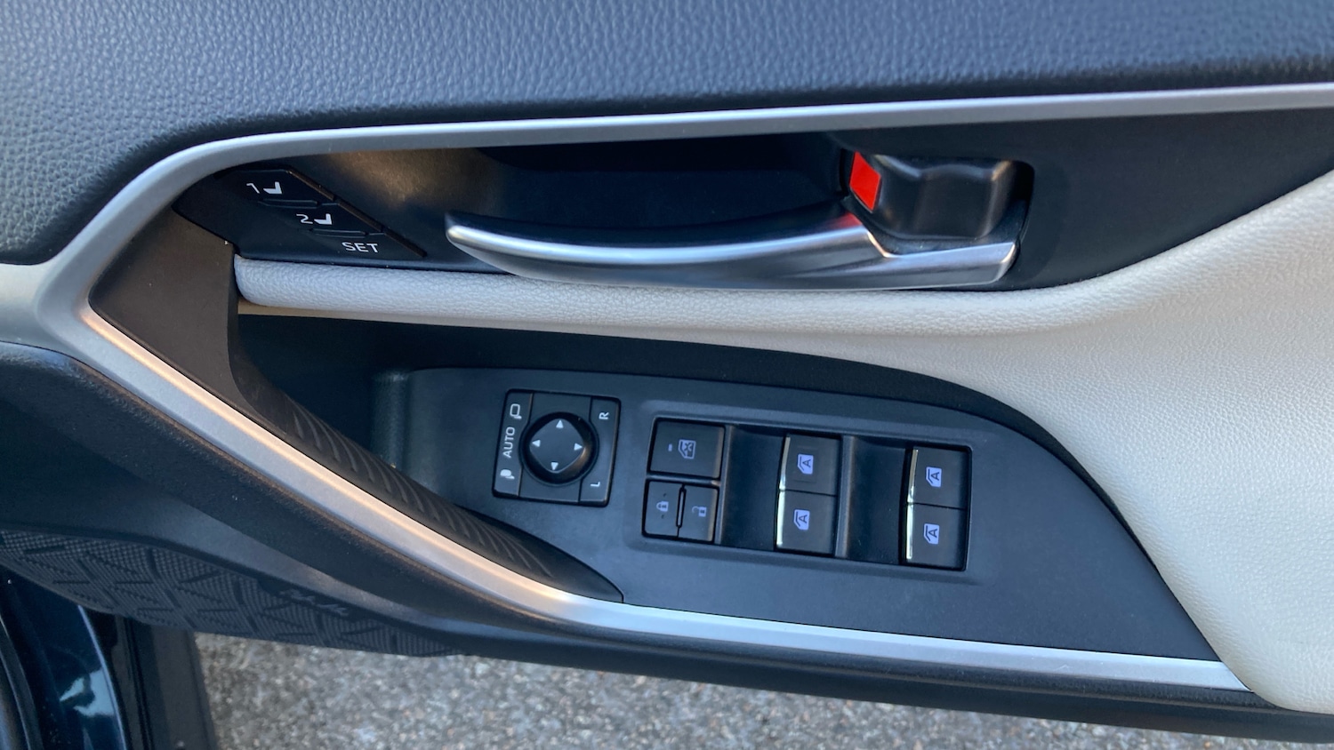 Used Toyota RAV4 2020 for sale - 77085160: Photo 32