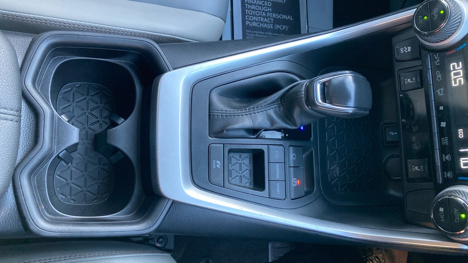 Used Toyota RAV4 2020 for sale - 77085160: Photo 40