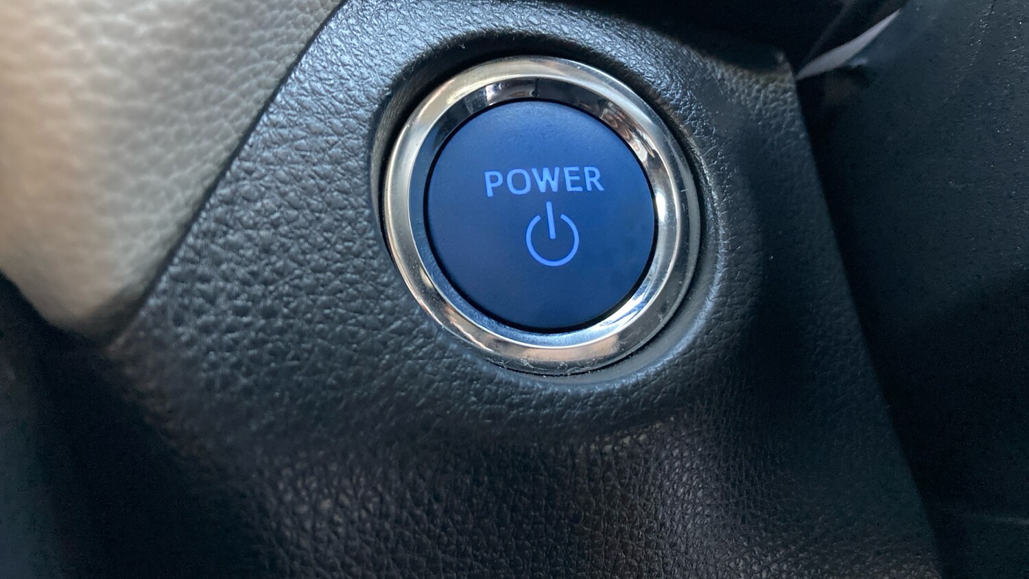 Used Toyota RAV4 2020 for sale - 77085160: Photo 42