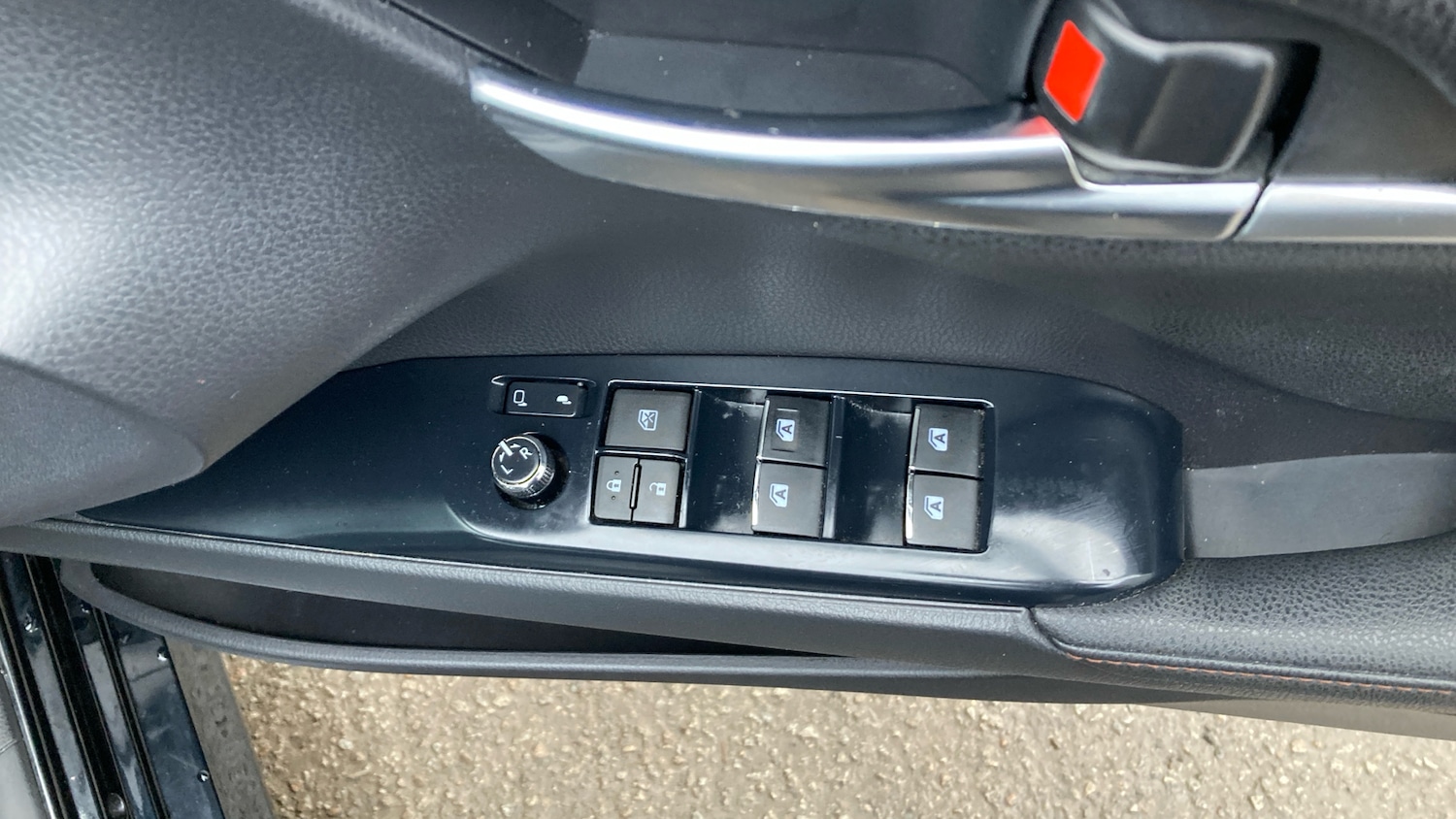 Used Toyota Camry 2019 for sale - 77668393: Photo 32