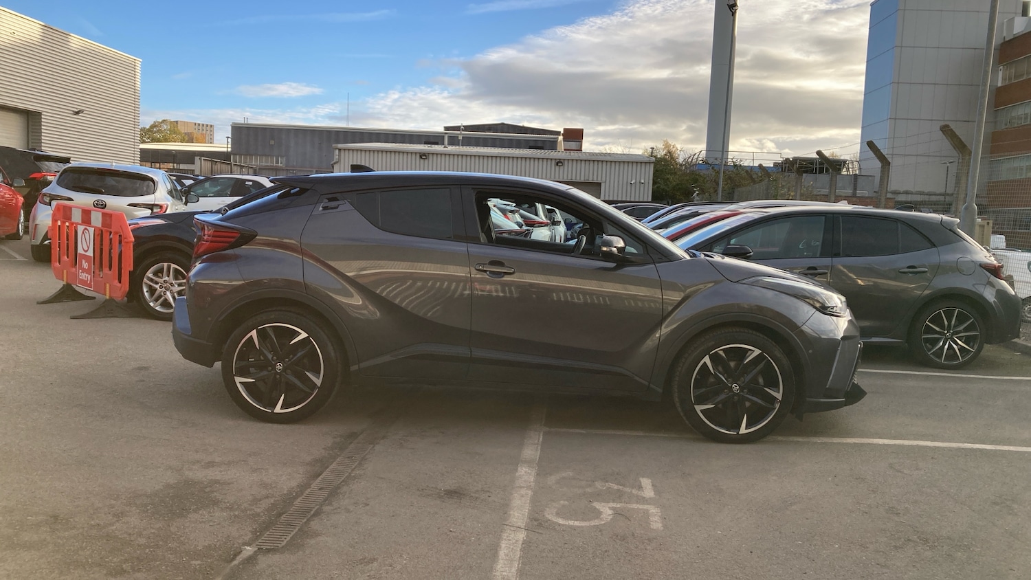 Used Toyota C-HR 2022 for sale - 76381875: Photo 16