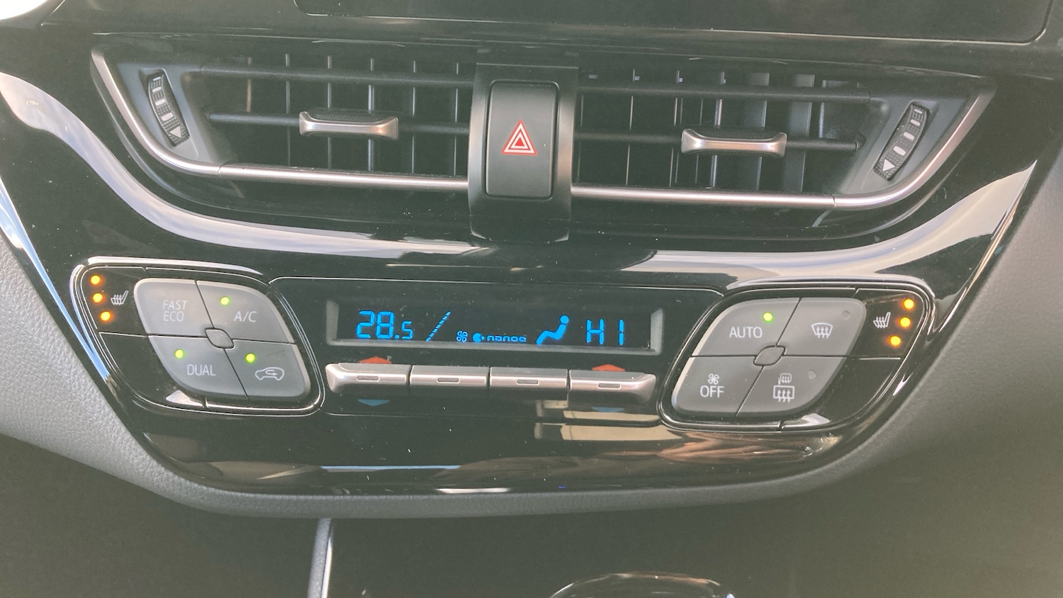 Used Toyota C-HR 2022 for sale - 76381875: Photo 34