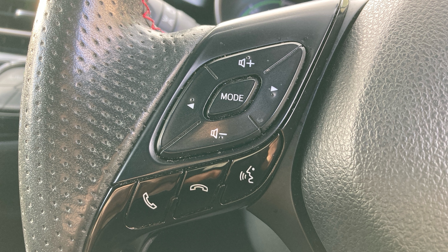 Used Toyota C-HR 2022 for sale - 76381875: Photo 36