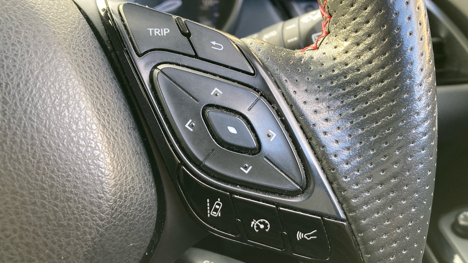 Used Toyota C-HR 2022 for sale - 76381875: Photo 37