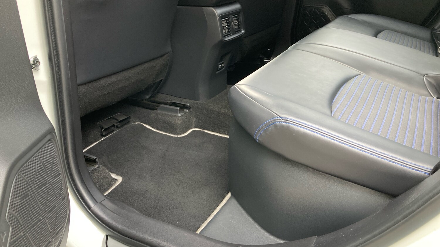 Used Toyota RAV4 2020 for sale - 76224869: Photo 13