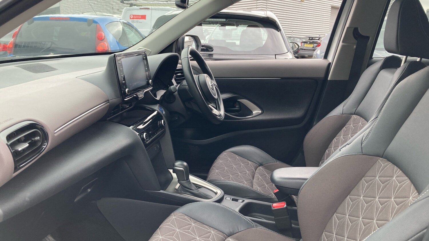 Used Toyota Yaris Cross 2024 for sale - 78223195: Photo 10