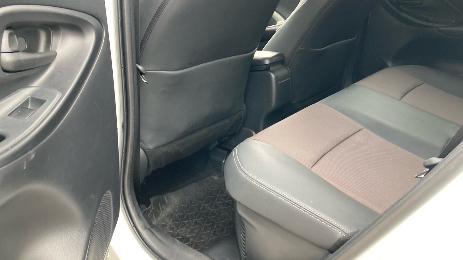 Used Toyota Yaris Cross 2024 for sale - 78223195: Photo 13