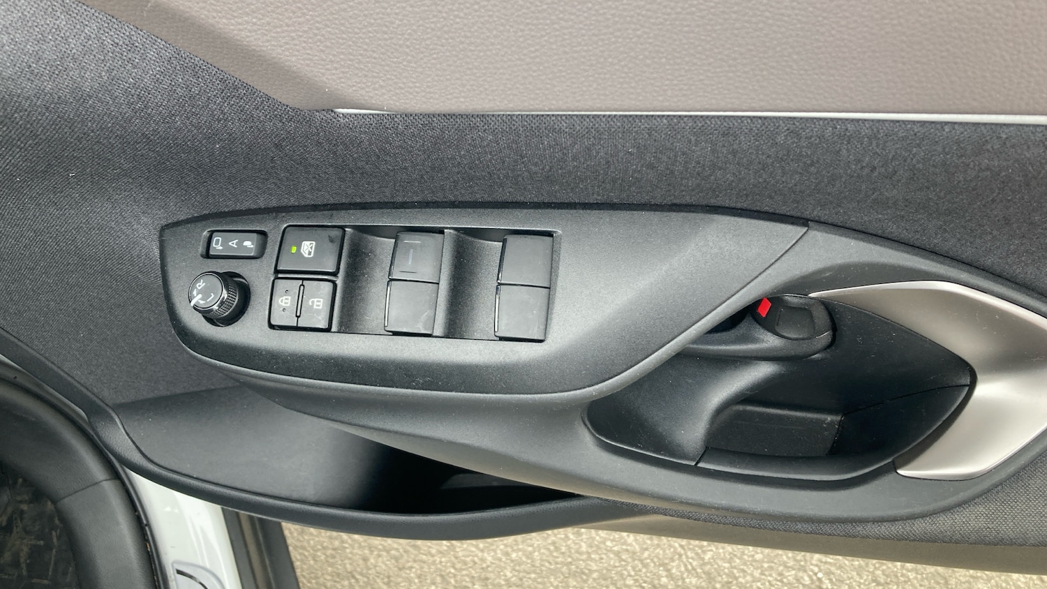 Used Toyota Yaris Cross 2024 for sale - 78223195: Photo 31