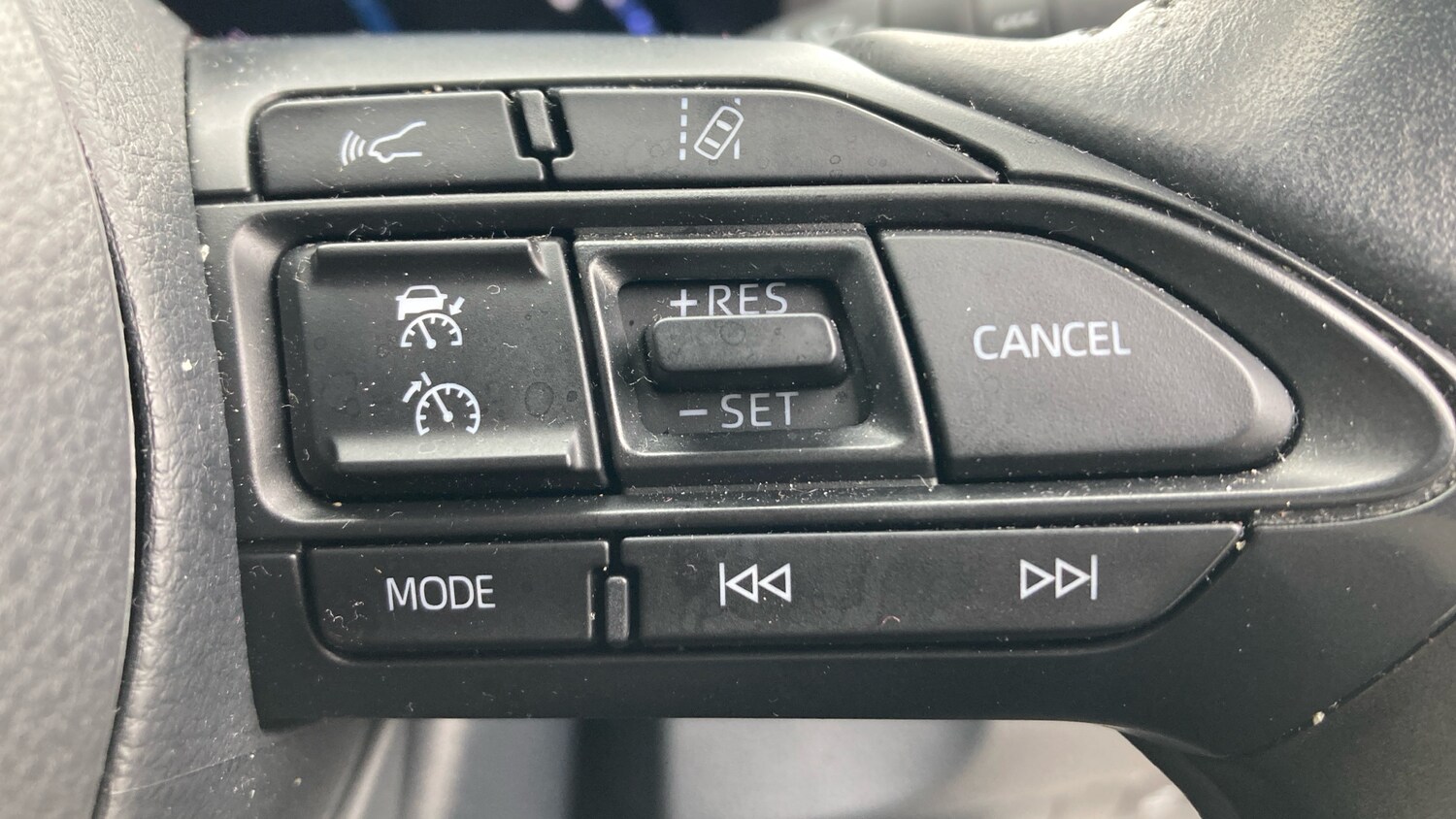 Used Toyota Yaris Cross 2024 for sale - 78223195: Photo 34