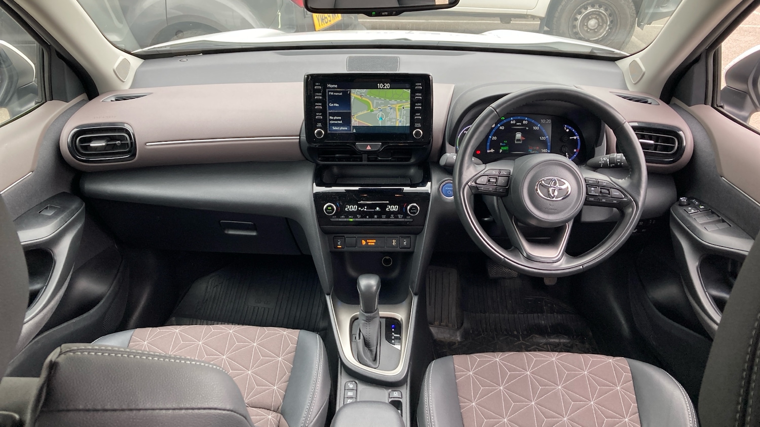 Used Toyota Yaris Cross 2024 for sale - 78223195: Photo 5