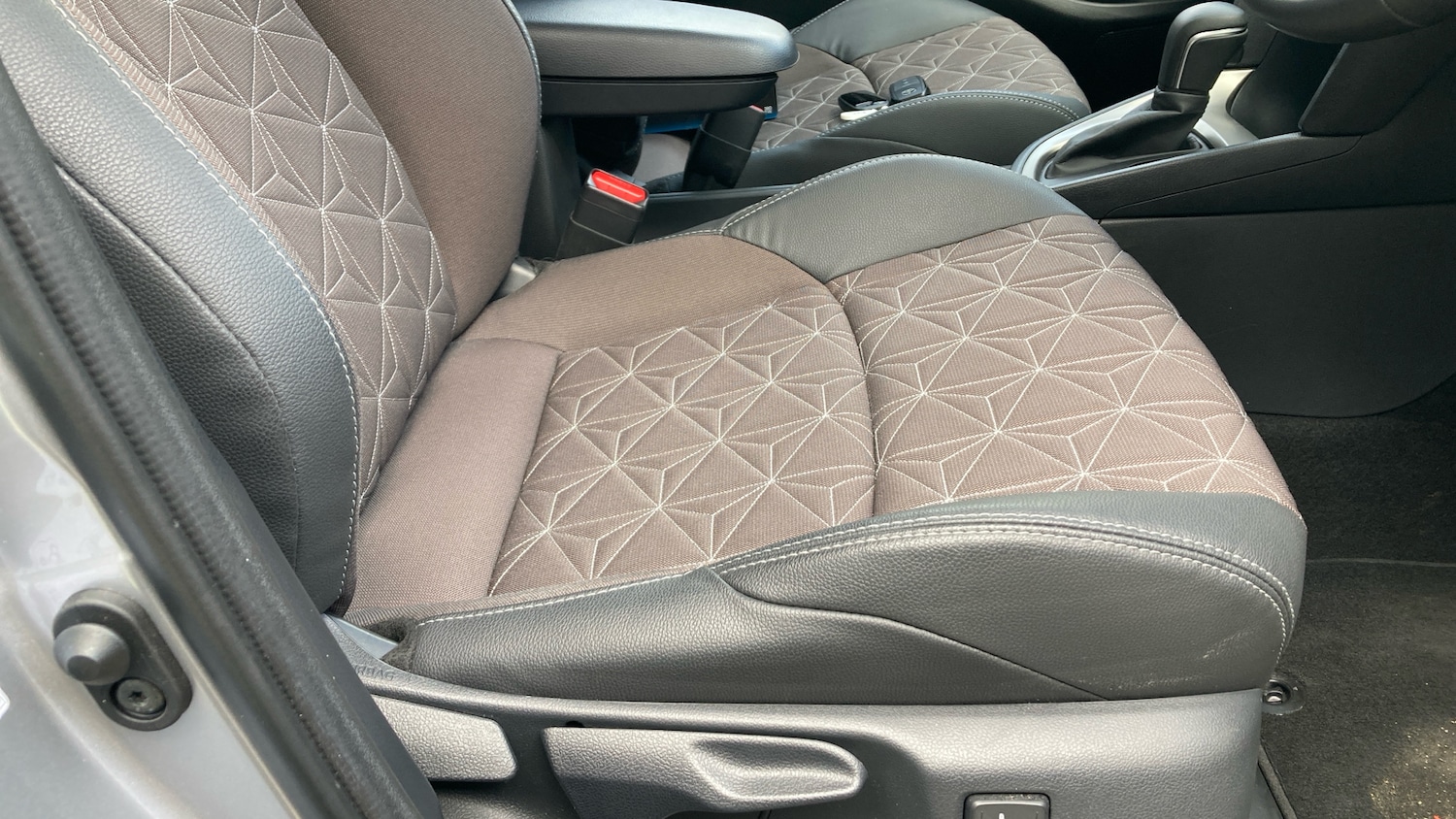 Used Toyota Yaris Cross 2022 for sale - 78223176: Photo 17