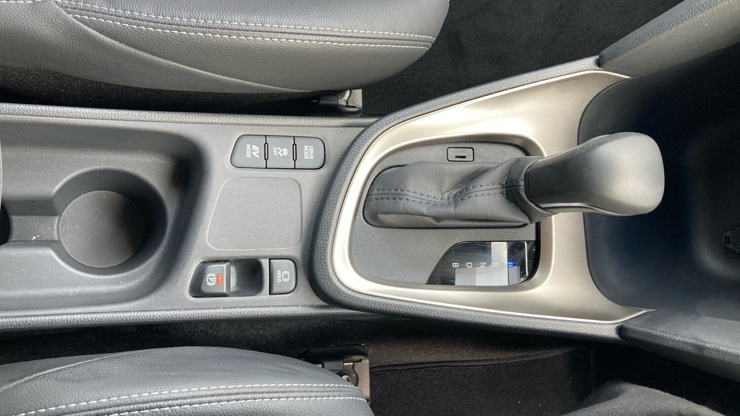 Used Toyota Yaris Cross 2022 for sale - 78223176: Photo 48